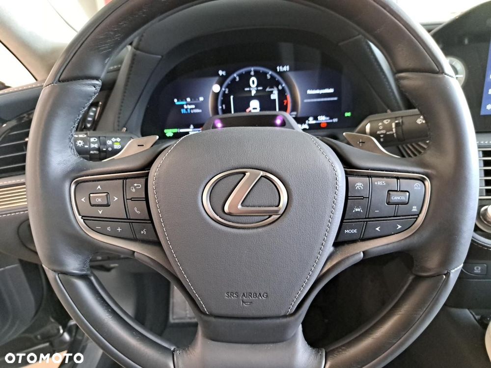 Lexus LS - 32