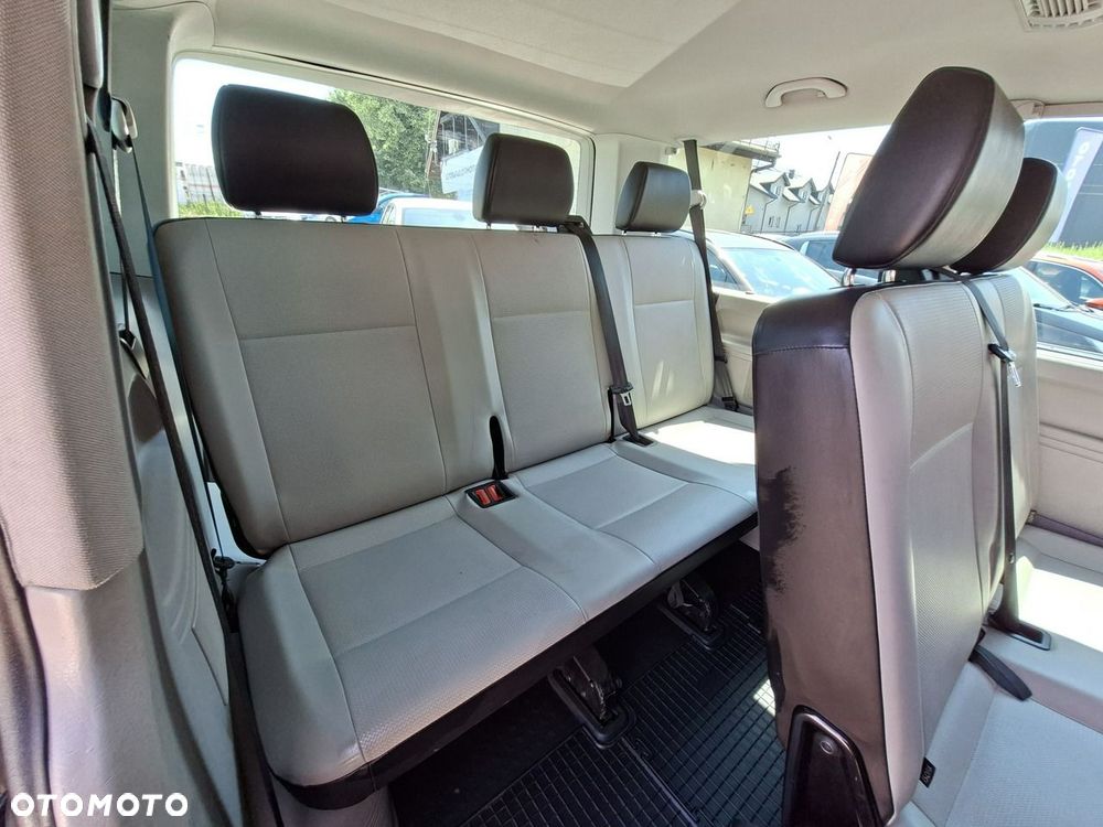 Volkswagen Caravelle - 22
