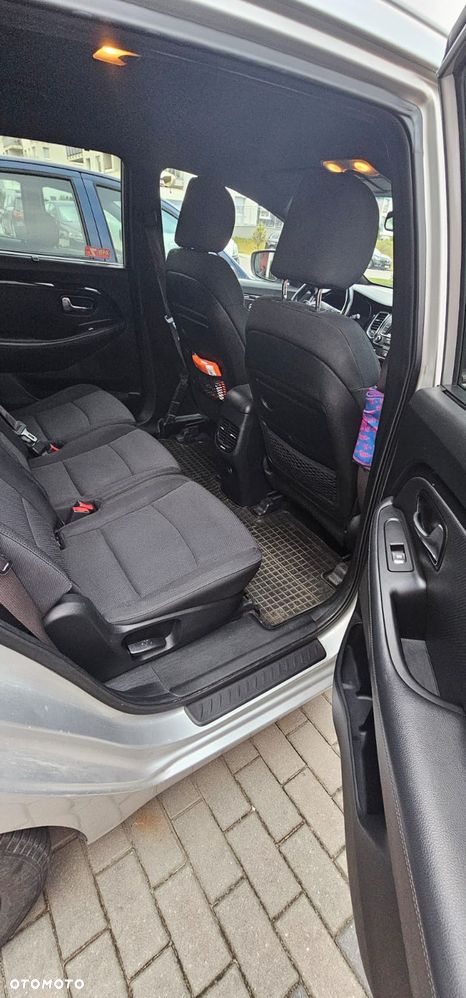 Kia Carens 1.7 CRDi L - 17