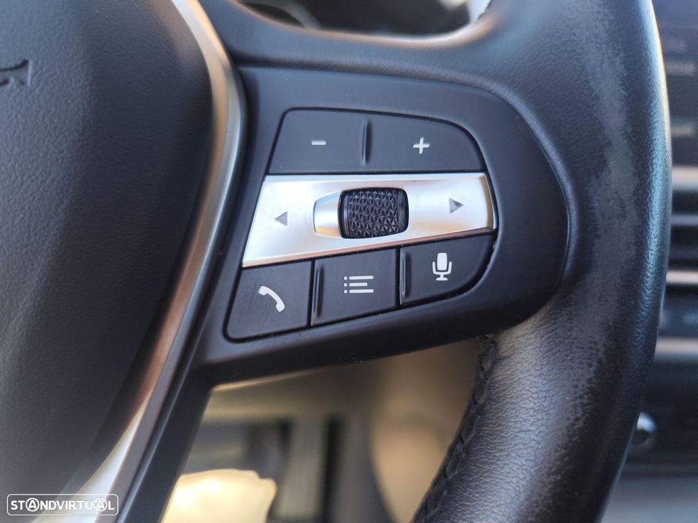 BMW 330 e Touring Auto - 22