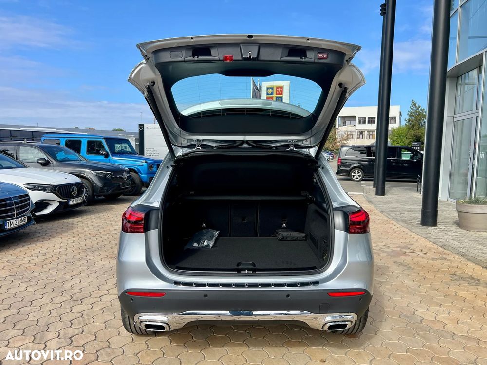 Mercedes-Benz GLA - 15
