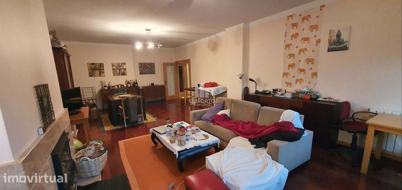 Apartamento T3  junto à Av. da República e perto do Metro de Santo Oví - Grande imagem: 5/26