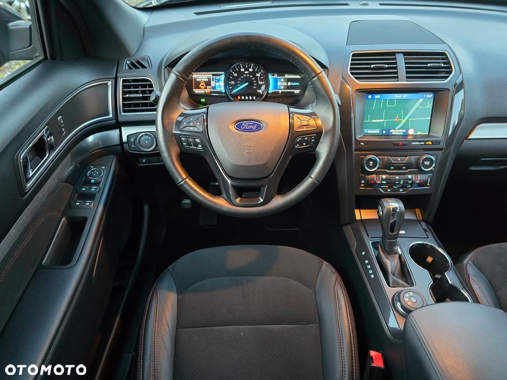 Ford Explorer - 21