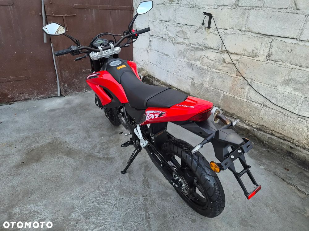 Yamaha WR - 17
