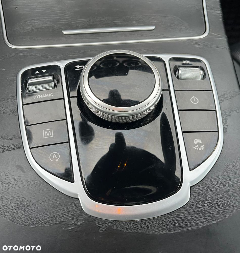 Mercedes-Benz GLC 300 4Matic 9G-TRONIC Exclusive - 23