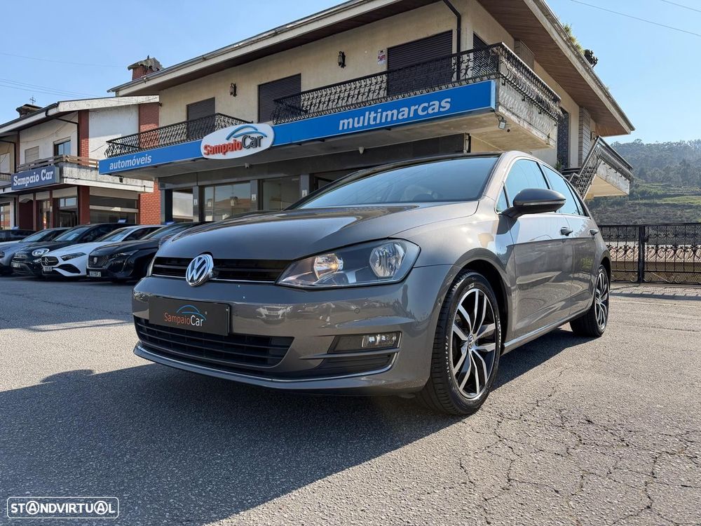 VW Golf 1.6 TDi Highline DSG - 1