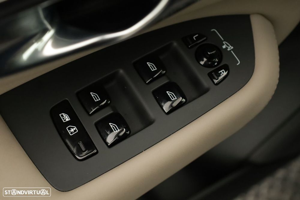 Volvo XC 90 2.0 T8 PHEV Plus Bright AWD - 19