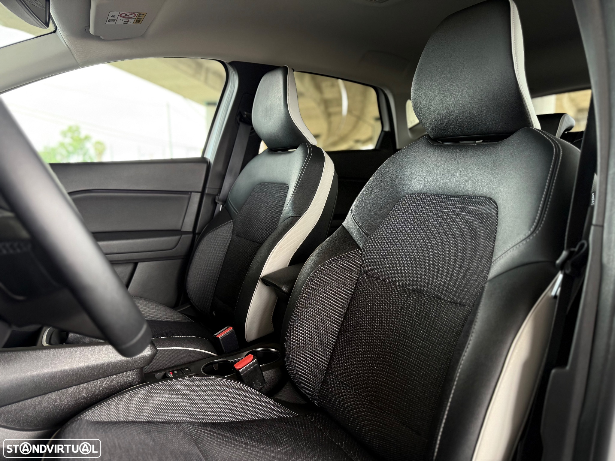 Renault Captur 1.0 TCe Exclusive Bi-Fuel - 6