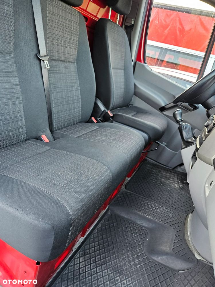 Mercedes-Benz Sprinter - 10