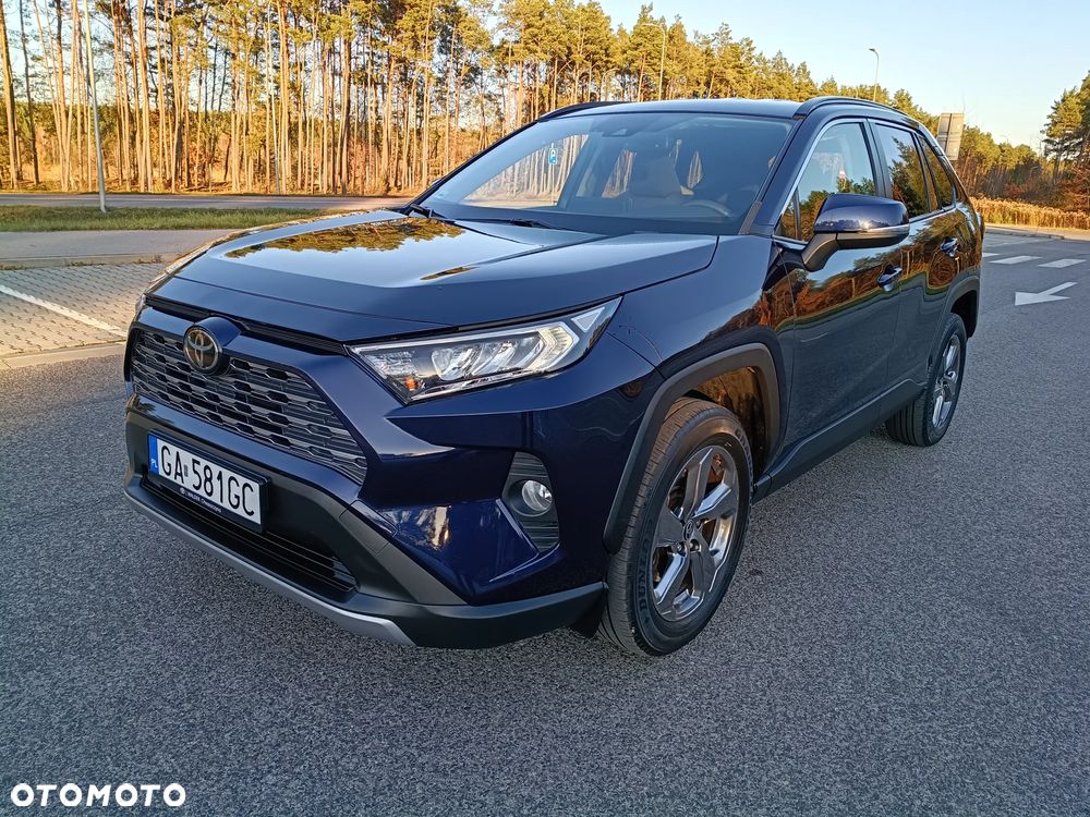 Toyota RAV4 - 1