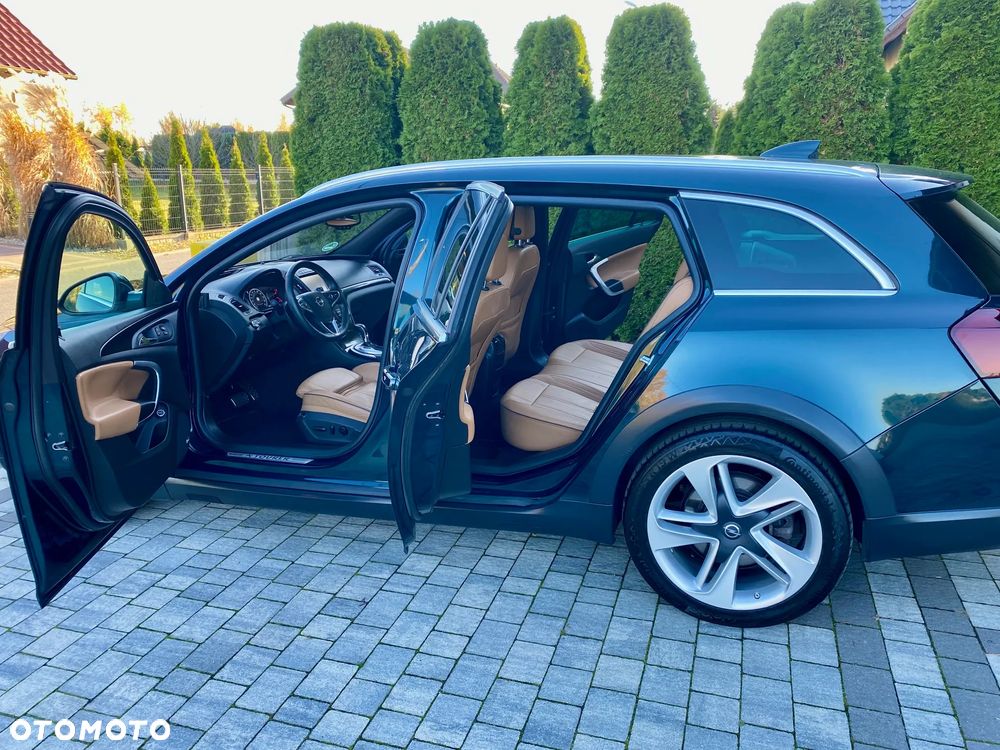 Opel Insignia 2.0 ECOTEC DI Turbo 4x4 Sports Tourer Business Edition - 18
