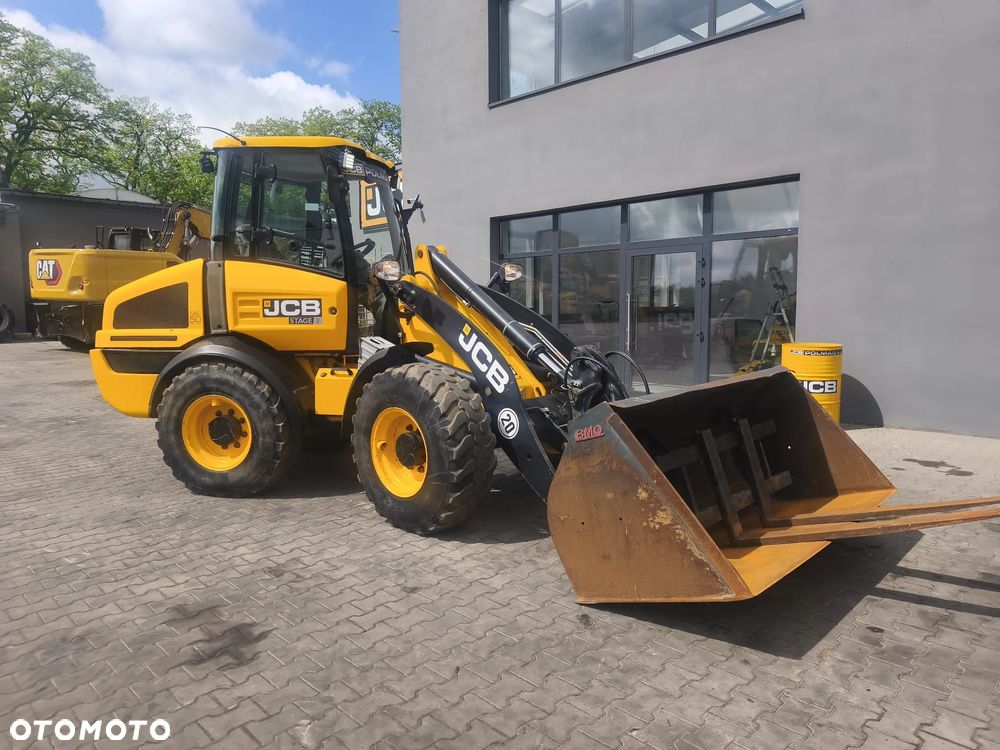 JCB 409 - 5