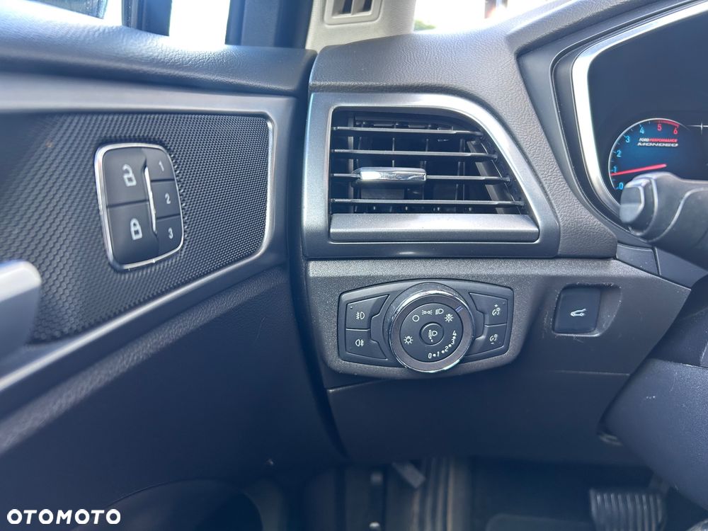 Ford Mondeo 2.0 TDCi Titanium PowerShift - 12