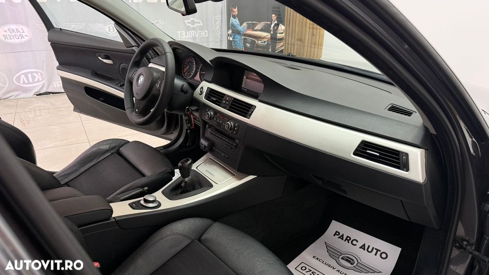 BMW Seria 3 318i Edition Sport - 8