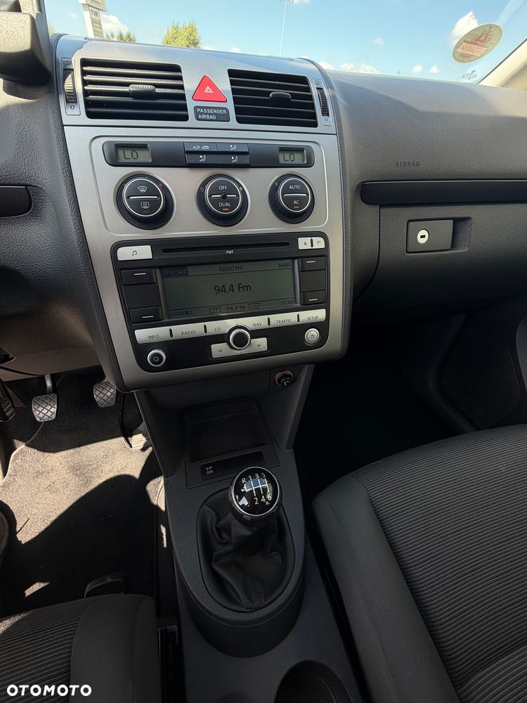 Volkswagen Touran 1.9 TDI DPF Blue Motion Trendline - 10