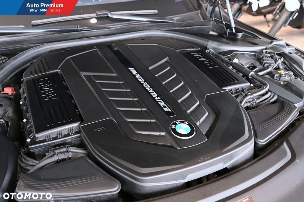 BMW Seria 7 M760Li xDrive - 26