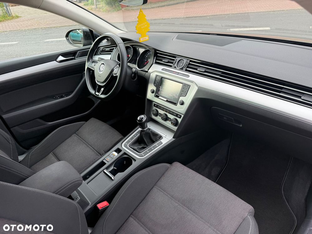 Volkswagen Passat 2.0 TDI BMT Comfortline - 10