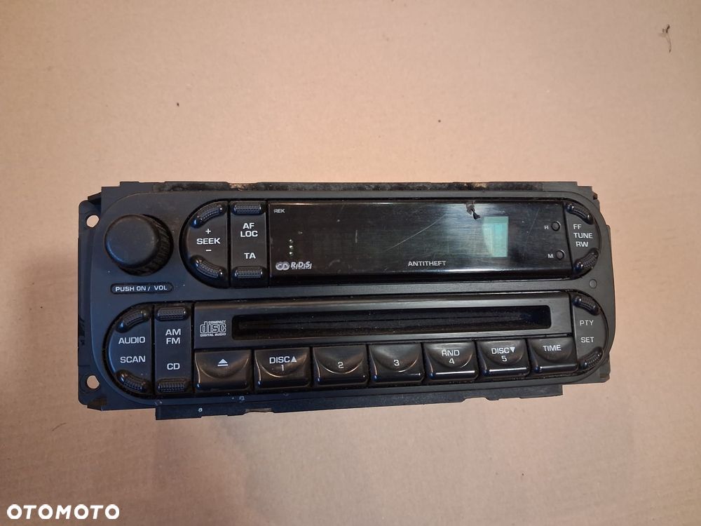 Radio CHRYSLER VOYAGER P05091610AD - 1