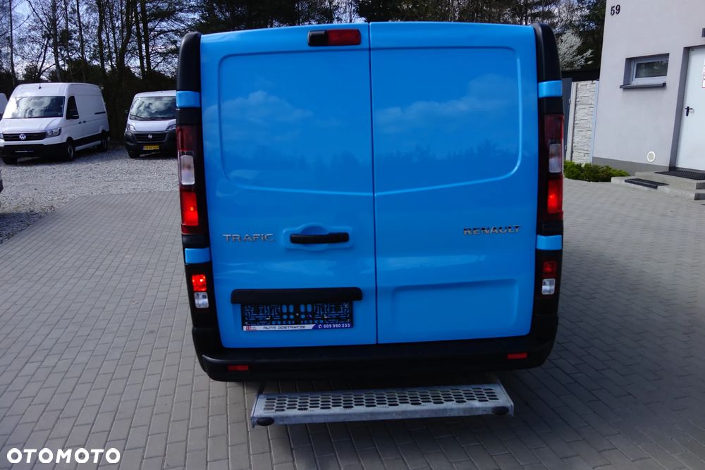 Renault Trafic Automat 2.0 DCI 150 KM Long Klima Kamera - 16