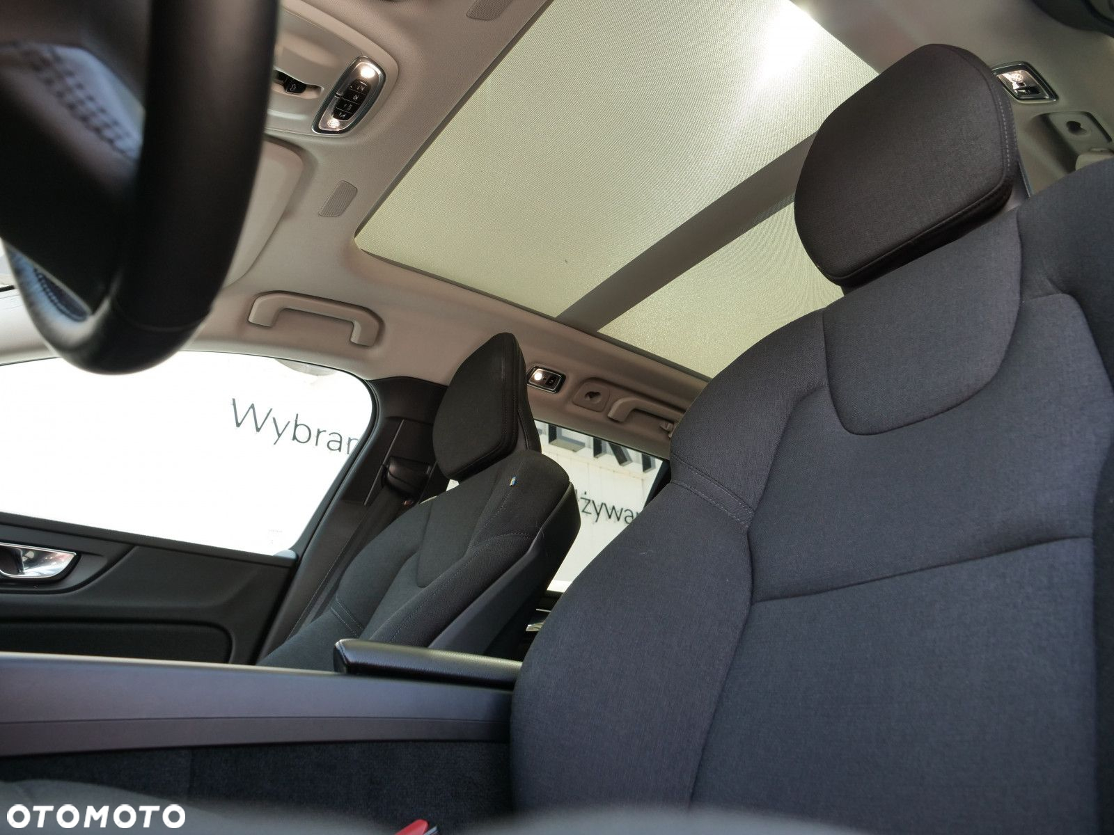 Volvo V60 Cross Country - 12