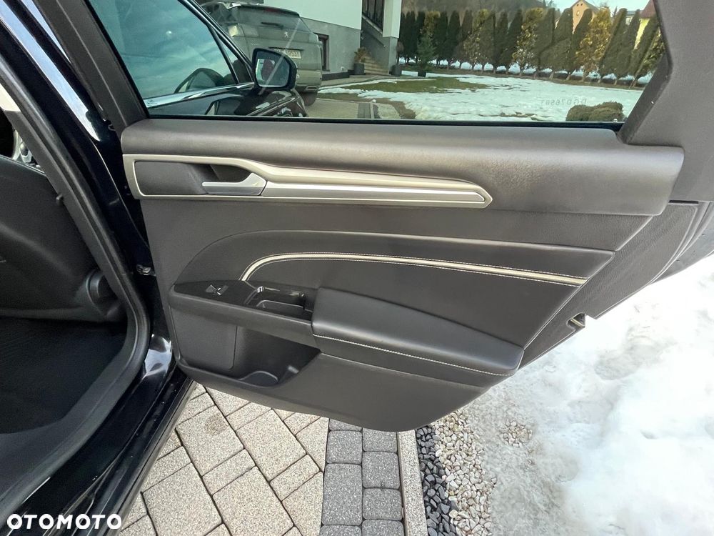 Ford Mondeo Vignale 2.0 TDCi PowerShift - 12