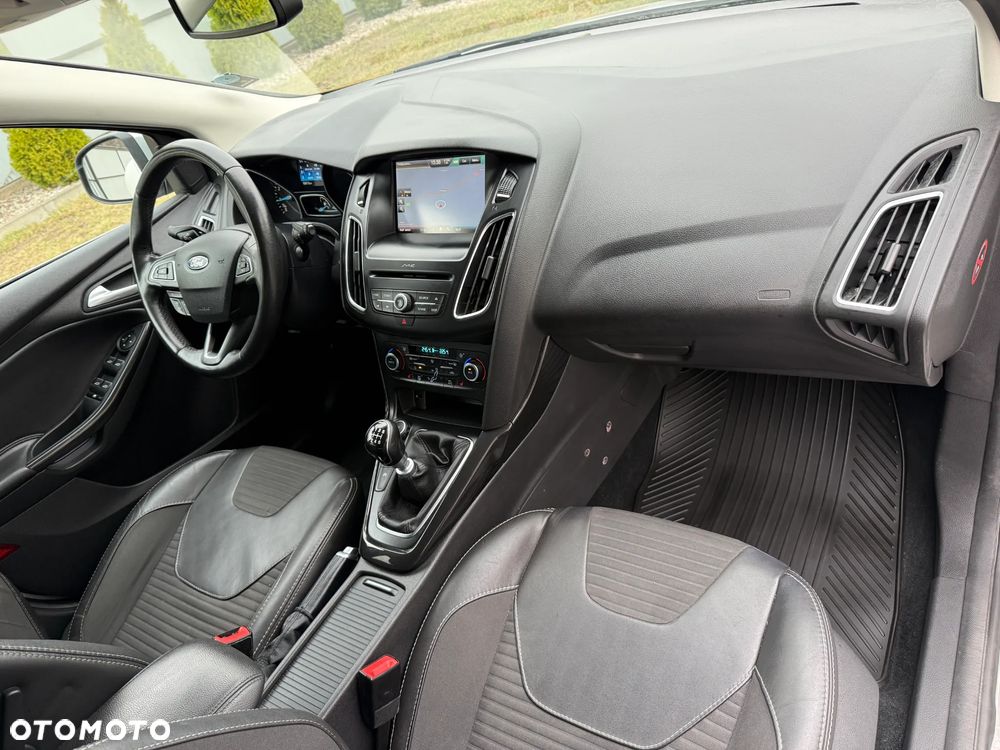 Ford Focus 1.0 EcoBoost ST-Line ASS - 18
