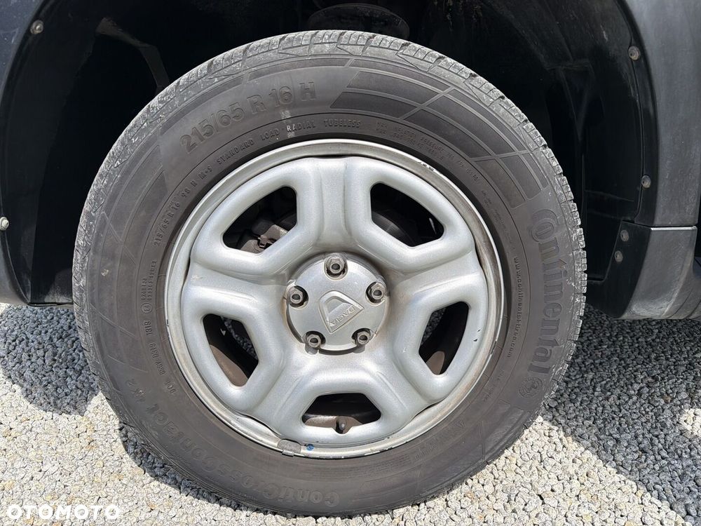 Dacia Duster 1.6 SCe Essential - 20
