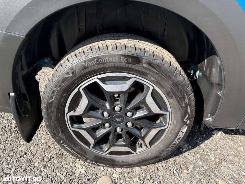 Ford Tourneo Custom - 19