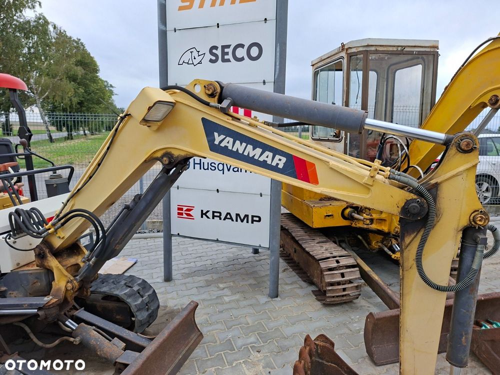 Yanmar B-22 - 30