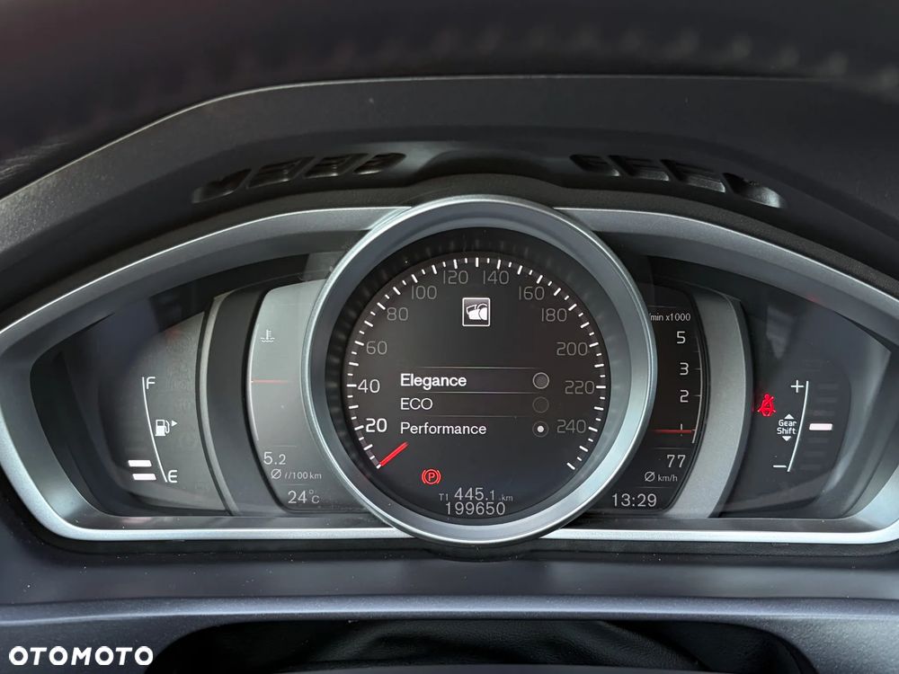 Volvo V40 D2 Linje You - 32