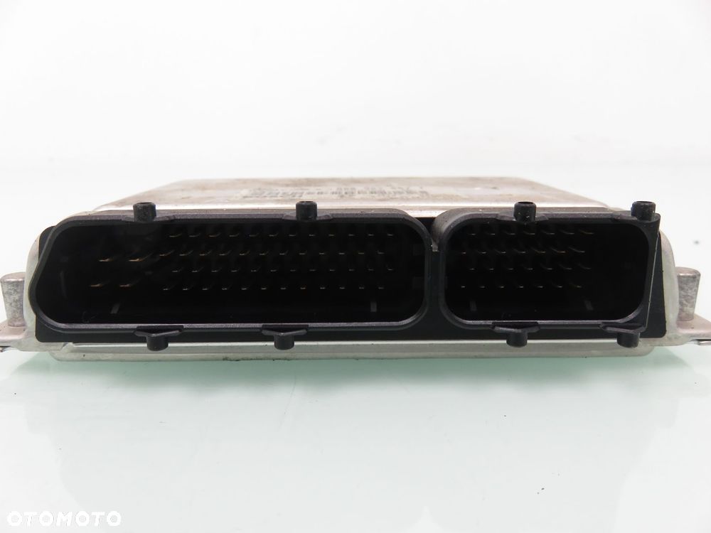 STACYJKA STEROWNIK AUDI A4 B5 1.8 T 8D0907557T 0261204185 4B0905851 - 2