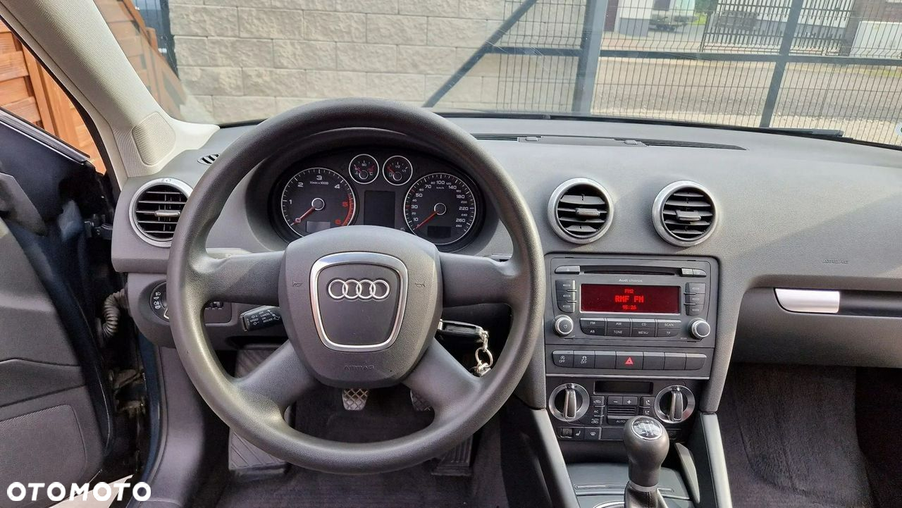 Audi A3 1.6 TDI Attraction - 22