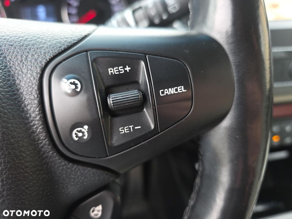 Kia Carens 1.7 CRDi Business Line - 22