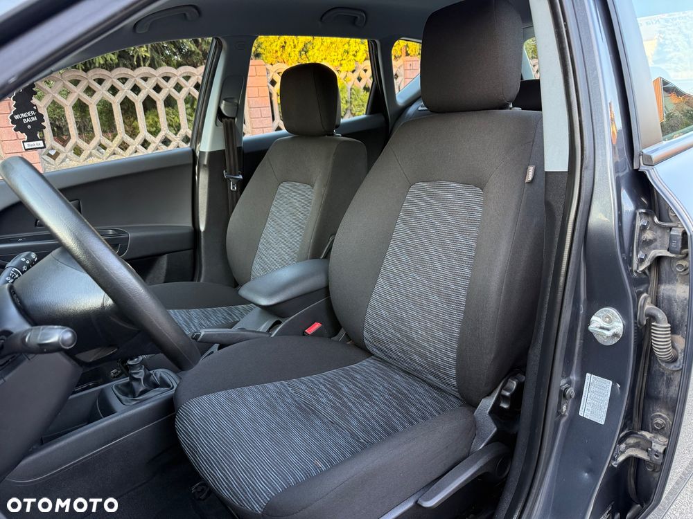 Kia Ceed 1.6 Crdi Comfort + - 6