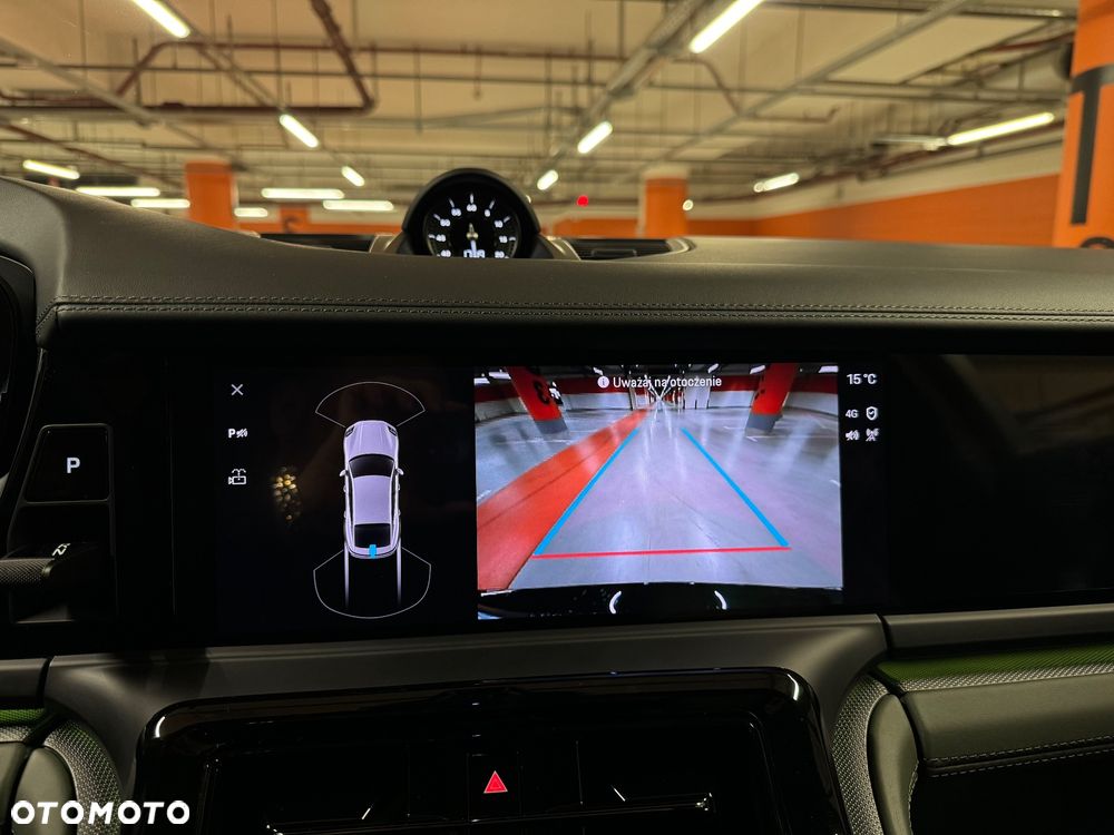 Porsche Panamera 4 E-Hybrid - 24