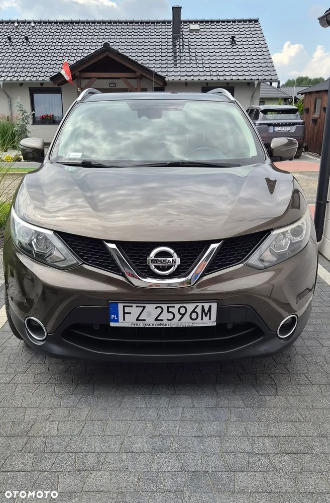 Nissan Qashqai 1.6 DIG-T Tekna - 1