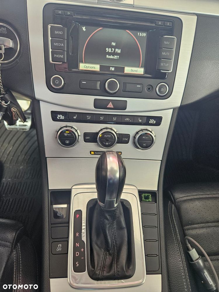 Volkswagen Passat 2.0 TSI Highline DSG - 12