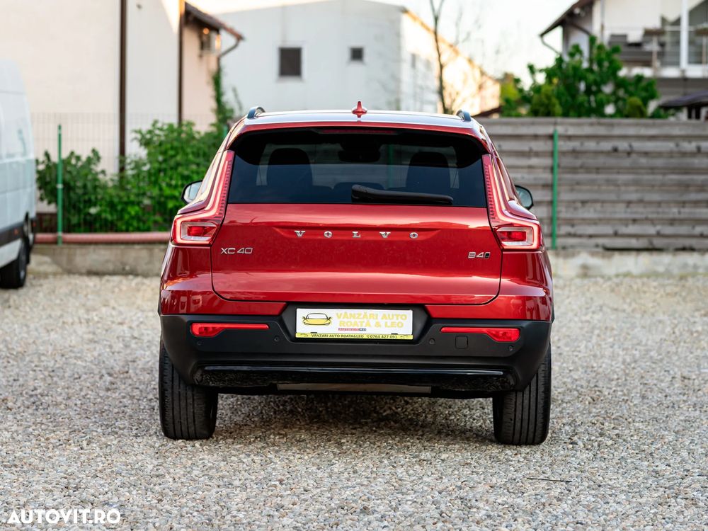 Volvo XC 40 B4 AT8 AWD Mild Hybrid R-Design - 15