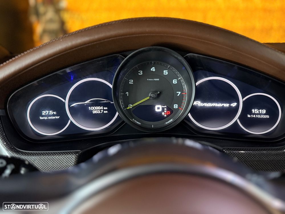 Porsche Panamera 4 E-Hybrid Executive - 17