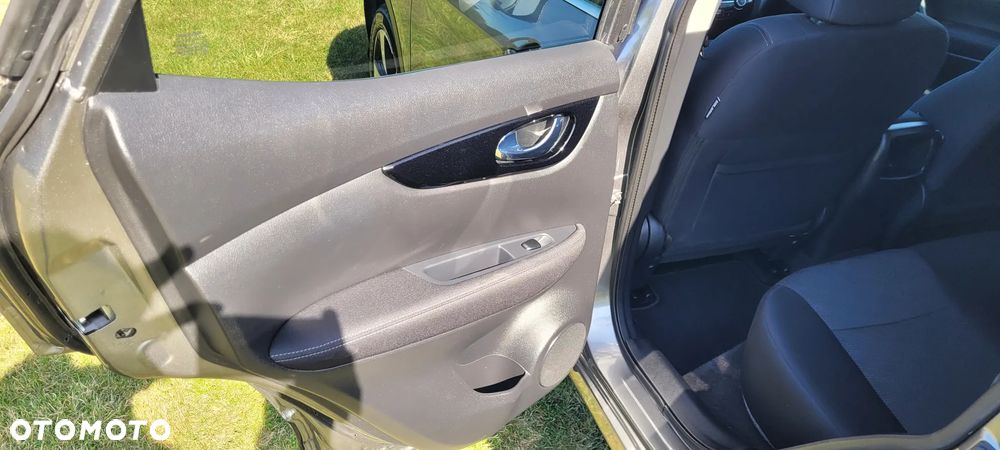 Nissan Qashqai 1.5 dCi N-Connecta EU6 - 12