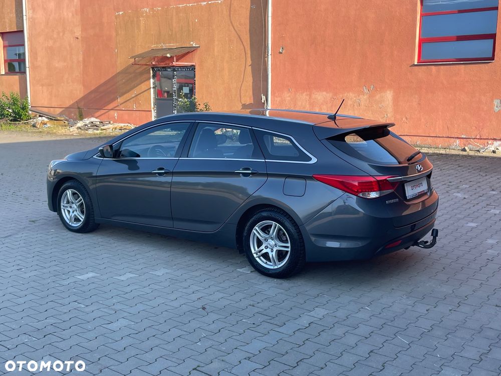 Hyundai i40 1.7 CRDi Comfort + - 38