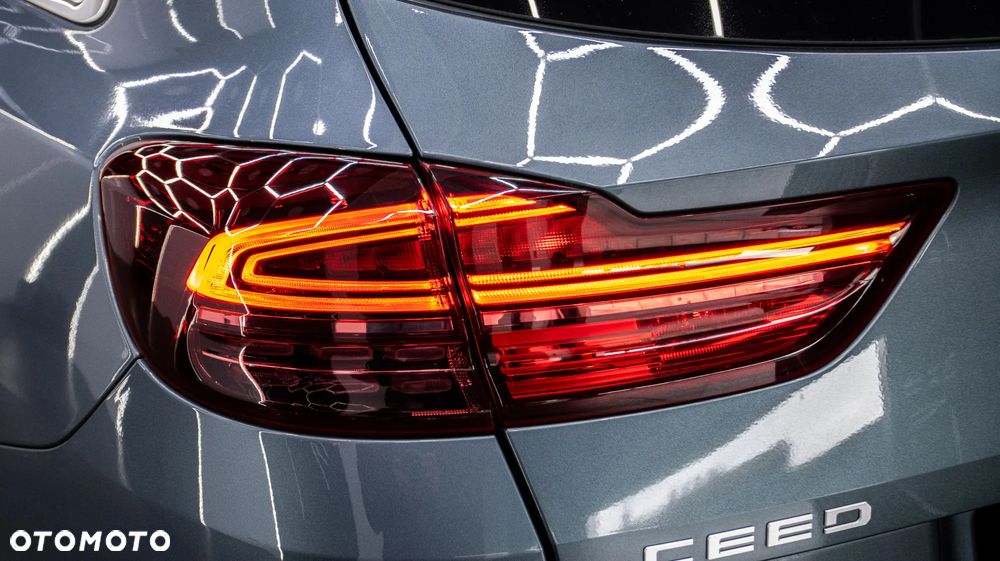 Kia Ceed 1.6 GDI PHEV XL DCT - 11