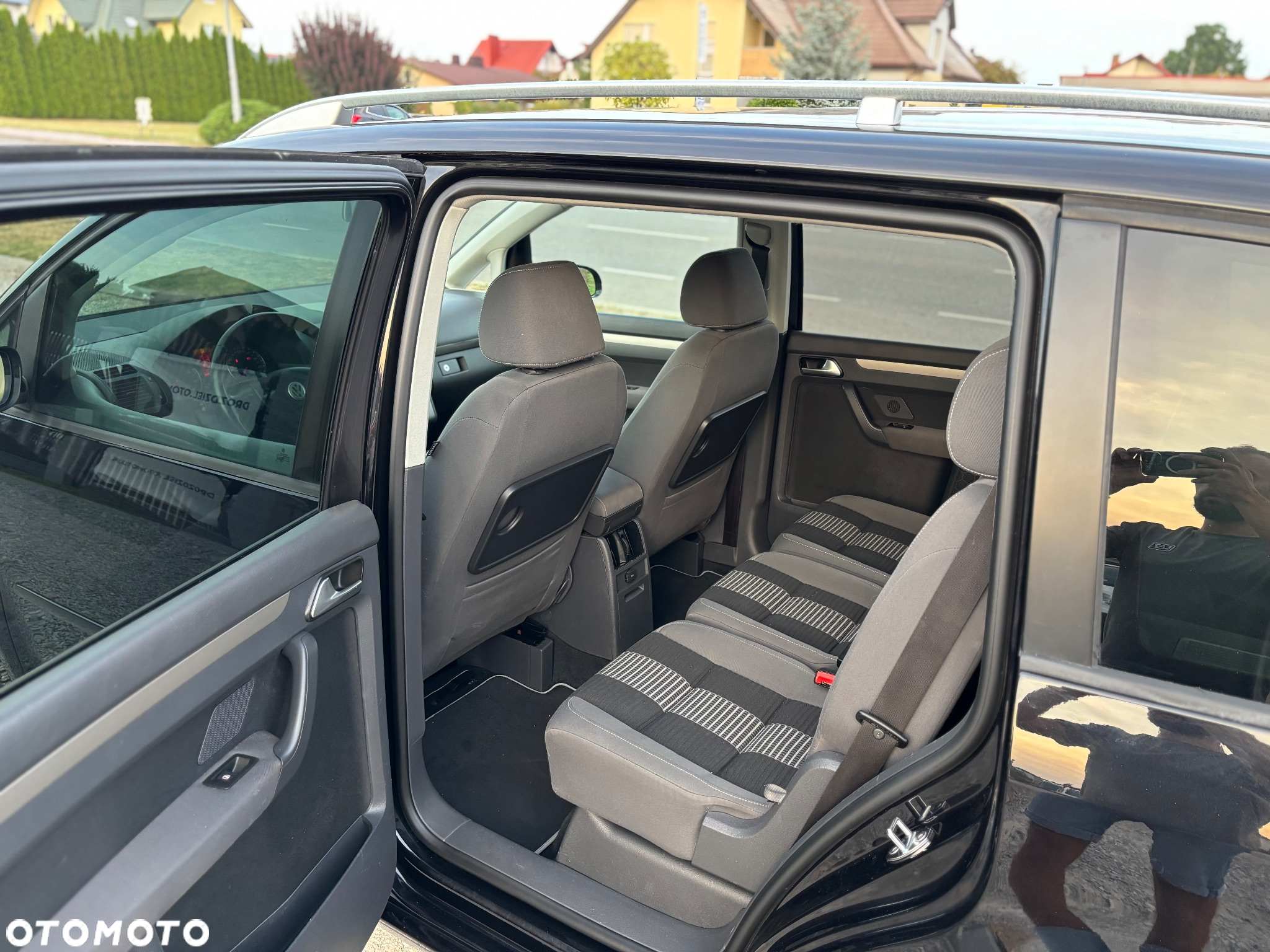 Volkswagen Touran - 8