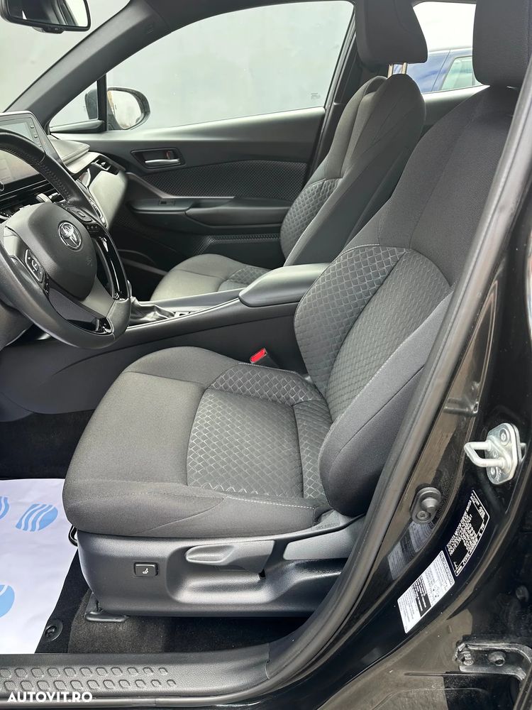 Toyota C-HR Hybrid Business-Edition - 10