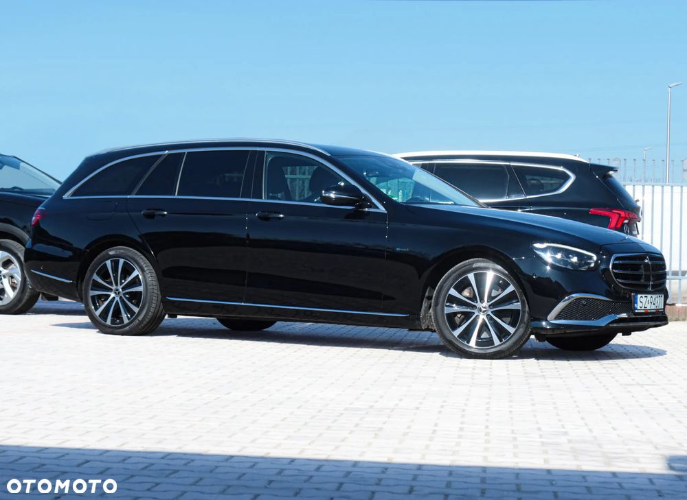 Mercedes-Benz Klasa E 300 de 9G-TRONIC Exclusive - 4