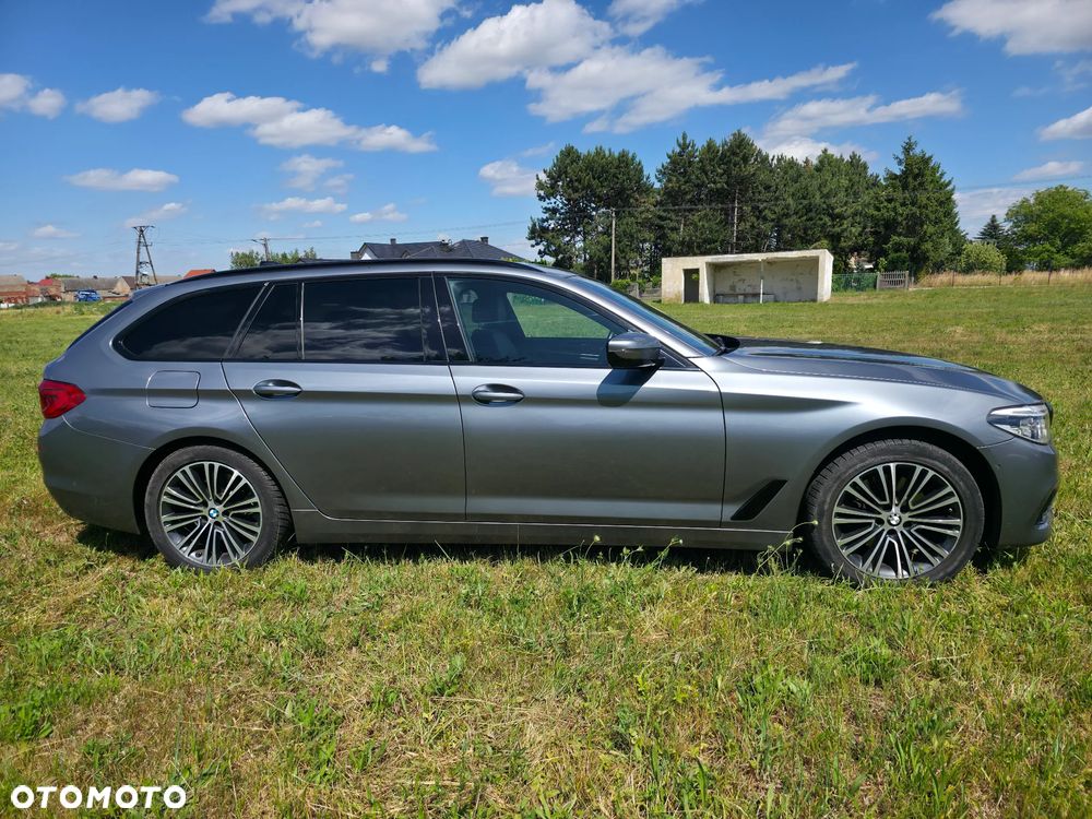 BMW Seria 5 520d Touring Sport Line - 8