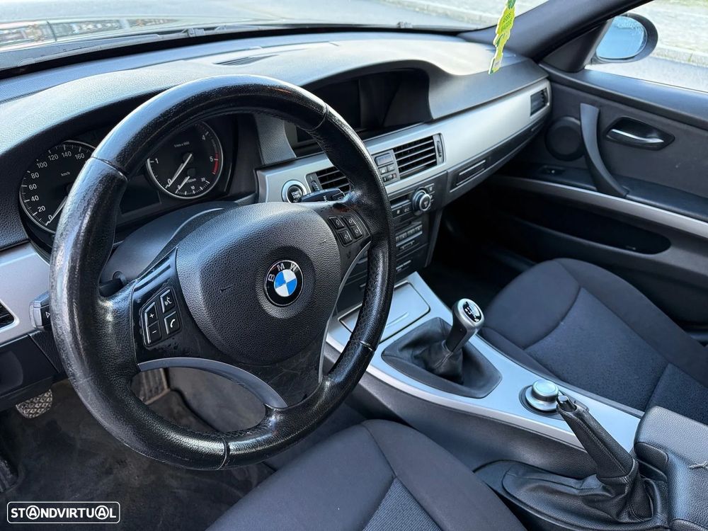 BMW 318 d Navigation - 13