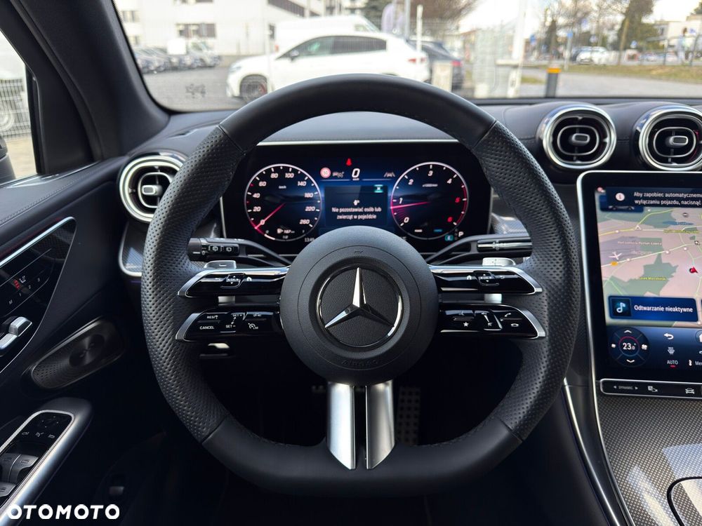 Mercedes-Benz GLC - 21