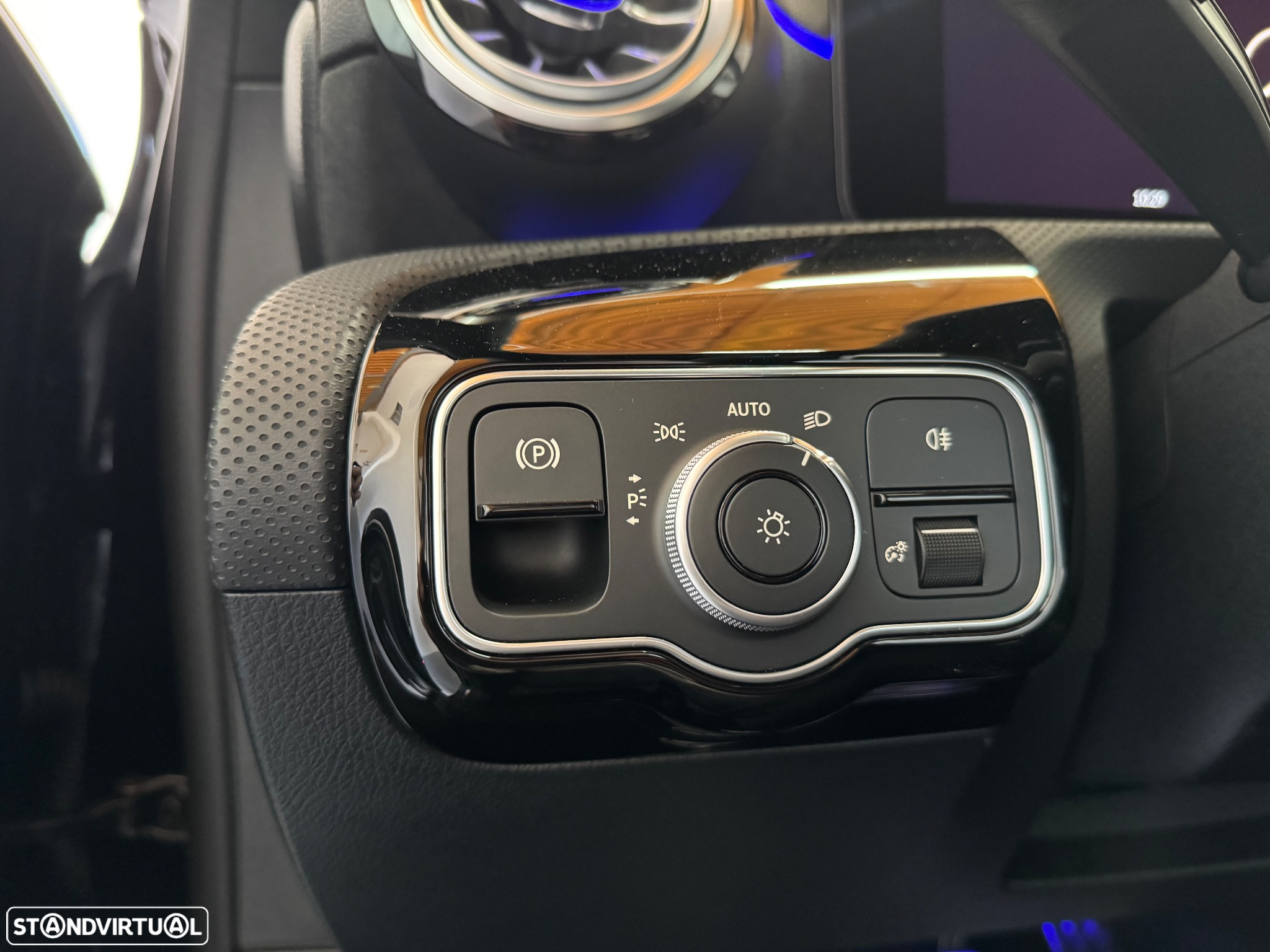 Mercedes-Benz A 180 7G-DCT AMG Line - 31