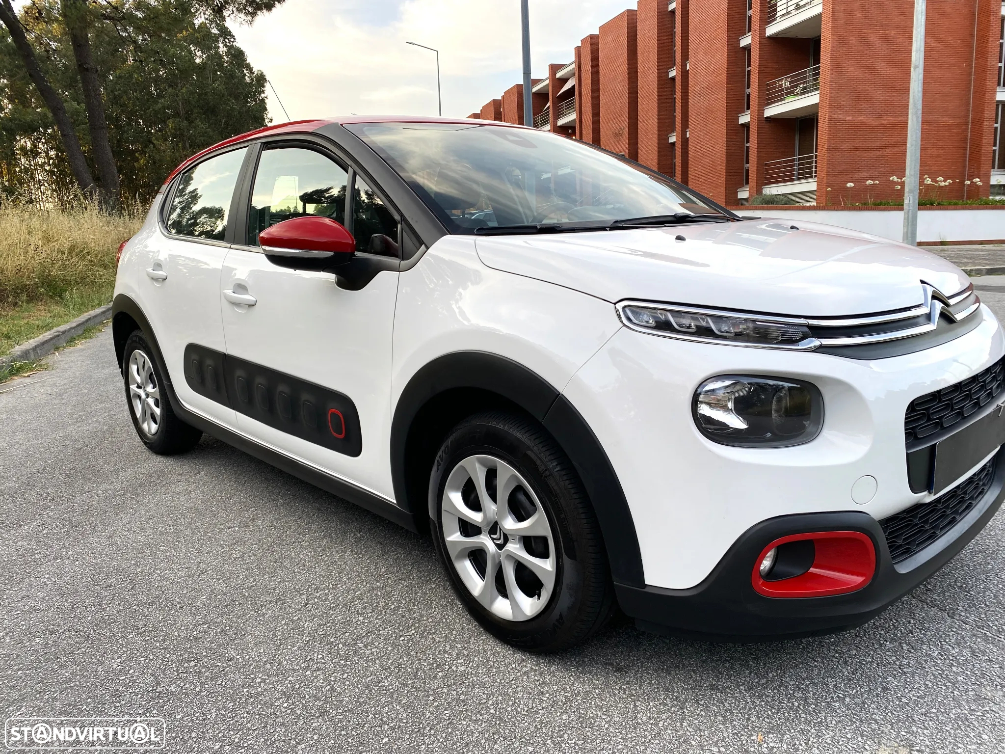 Citroën C3 1.2 PureTech Shine - 15